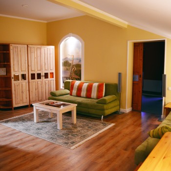 Room no 777 - Suite